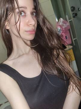 Public Photo of Miaelix69